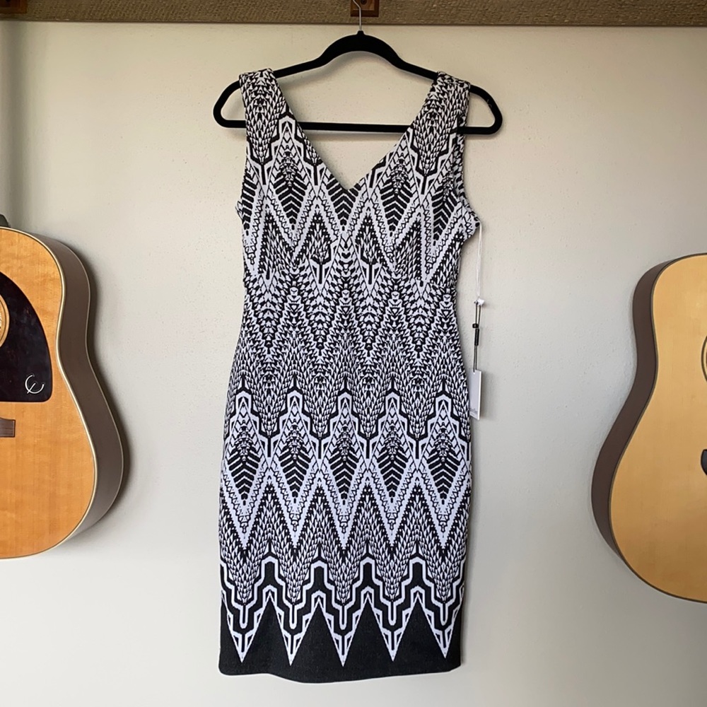Calvin Klein pencil dress sleeveless 6 black white